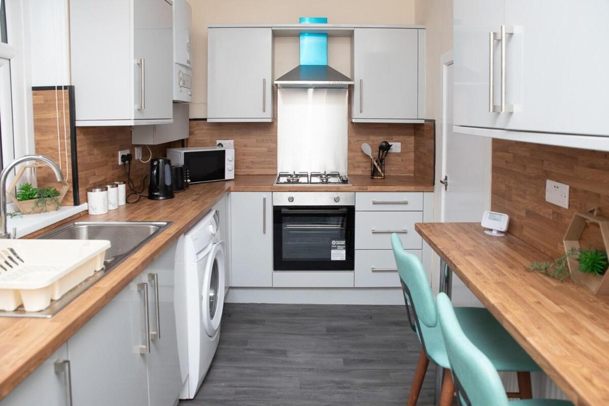 Woodhall Avenue Holiday home *